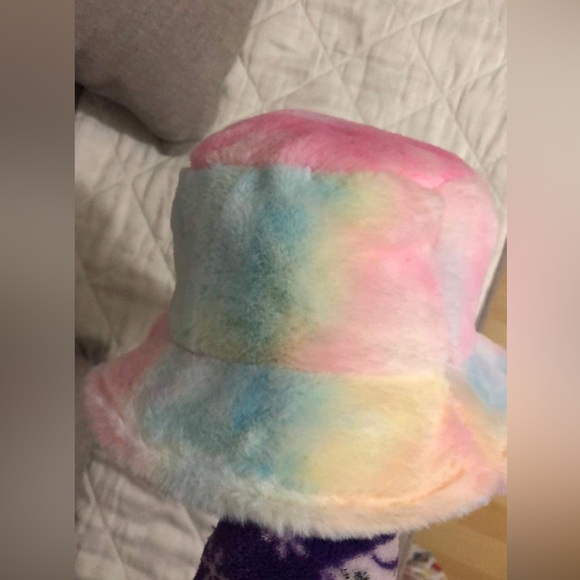 Pastel rainbow hat and bra (SET) - Picture 1 of 4
